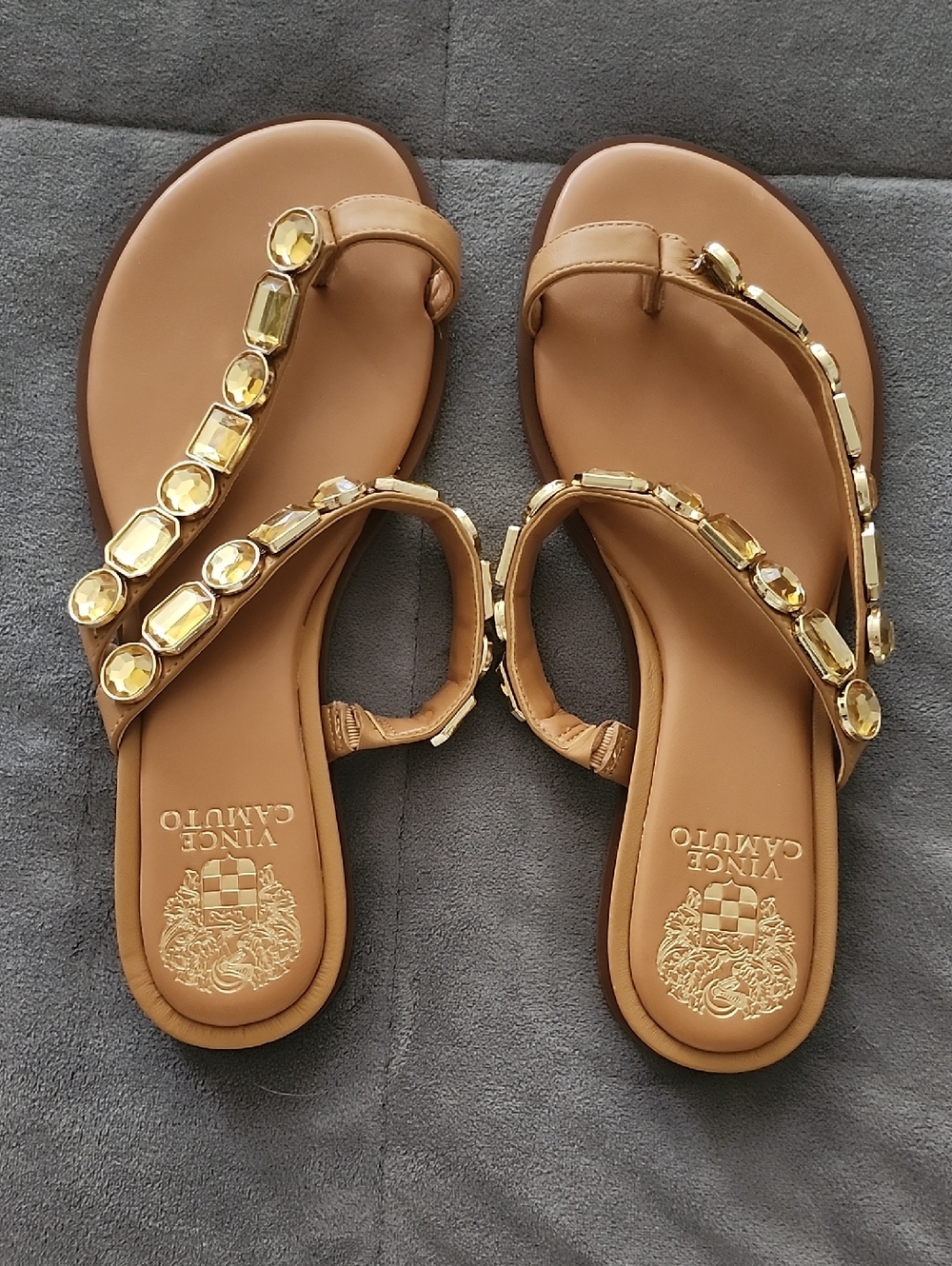 Vince Camuto Tan Jeweled T-Strap Sandals Size 8 NWOT